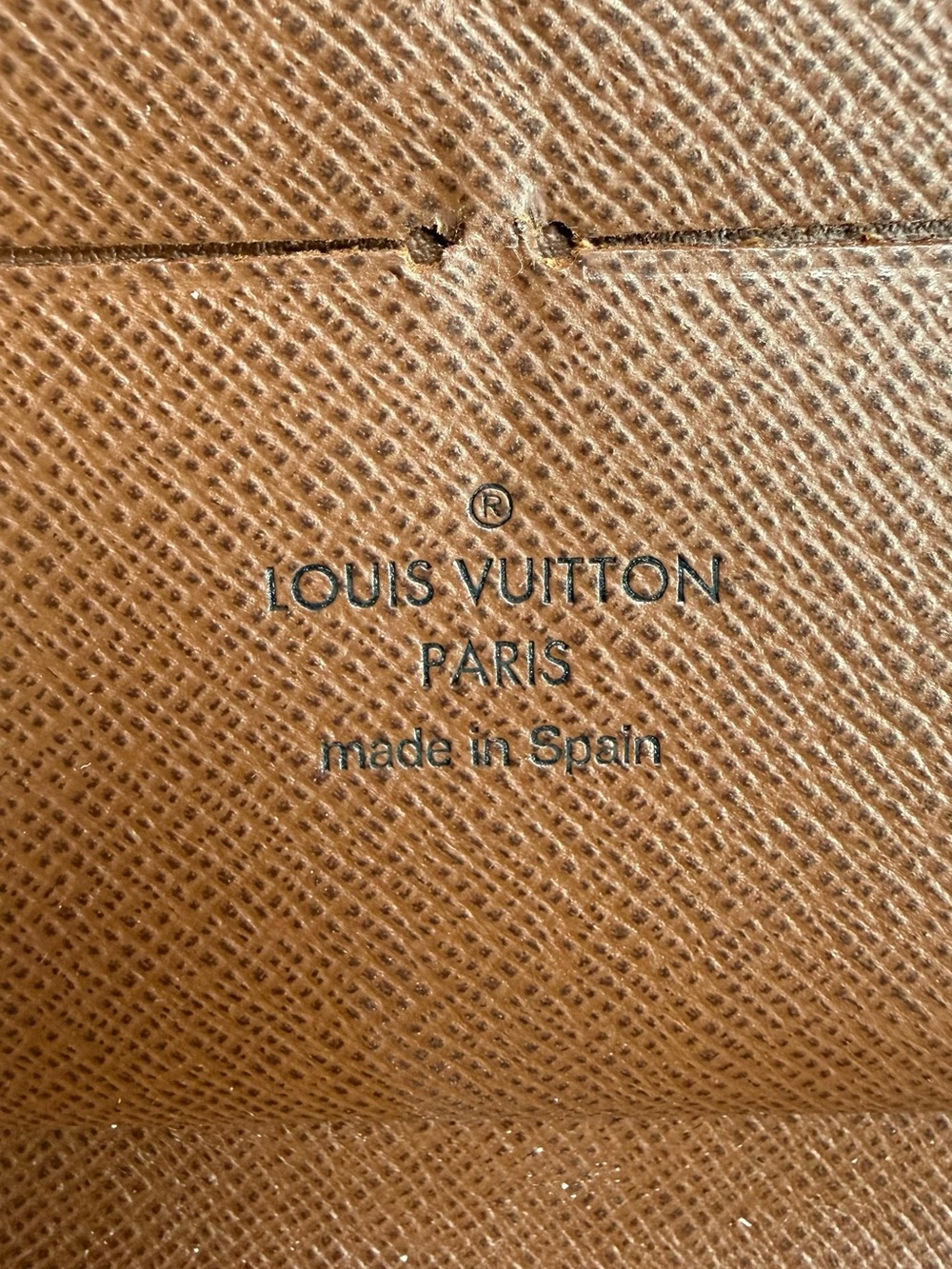 Louis Vuitton Monogram Zippy Organizer Wallet - Picture 13 of 16